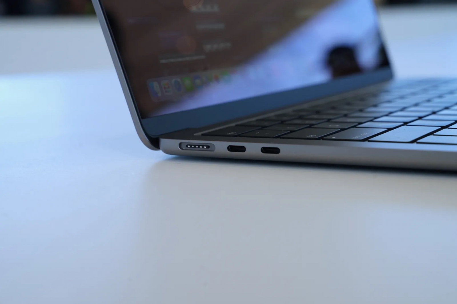 MacBook Air 13,6 inch M2 (2022) - 8GPU/8/256 - Chính Hãng