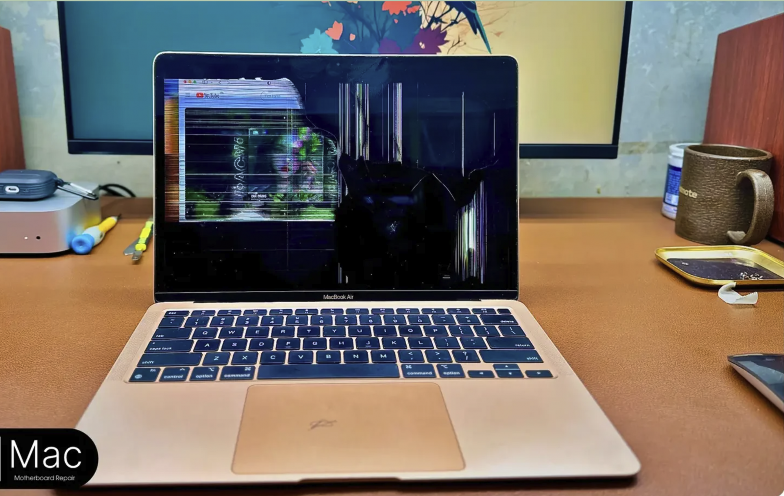 Màn Hình MacBook Bị Sọc Ngang, Dọc , Cách xử lý giá rẻ , uy tín , nhanh chóng , tại nhà